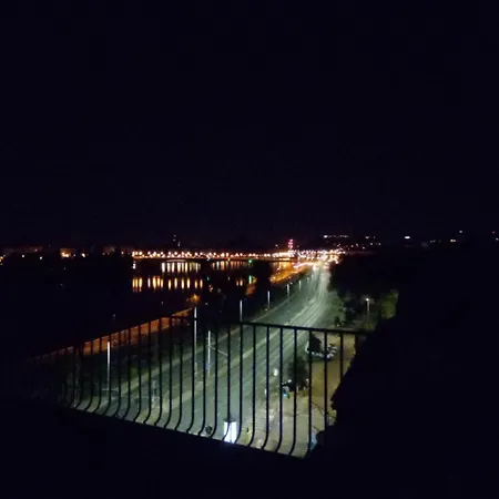 Privatunterkunft Rooftop Near Danube And Margareth Island *